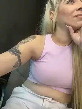 viktoria_davis_ on StripChat