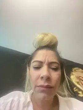 viktoria_davis_ on StripChat