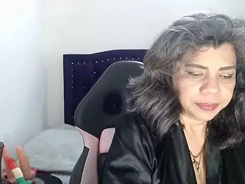 vikyadams on StripChat