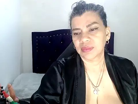 vikyadams on StripChat