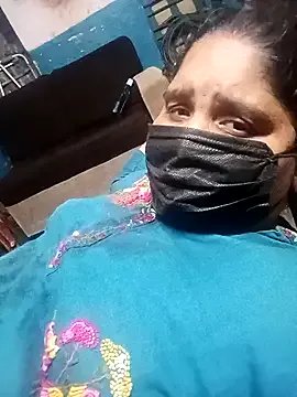 Villageanuty on StripChat