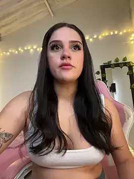 violet-333 on StripChat