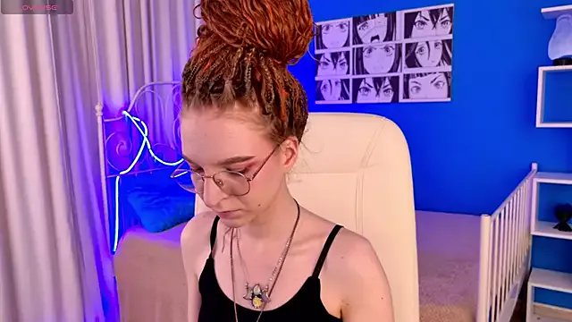 VioletShine on StripChat