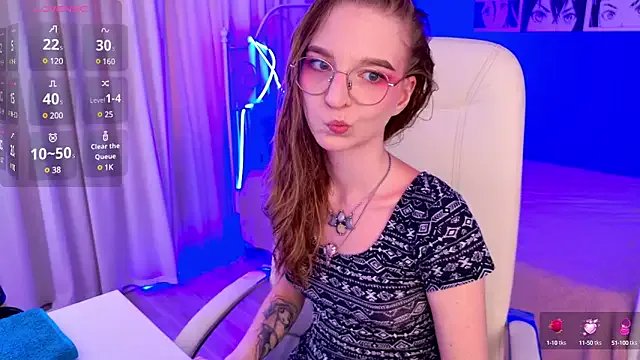 VioletShine on StripChat