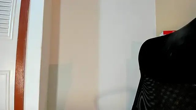 Violetta_0 on StripChat