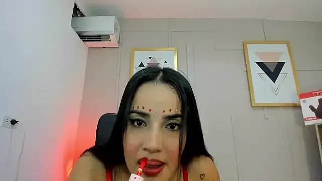 Violetta_0 on StripChat