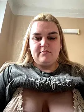 Vita6777 — Finger in wet pussy