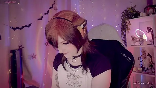 vronnier on StripChat