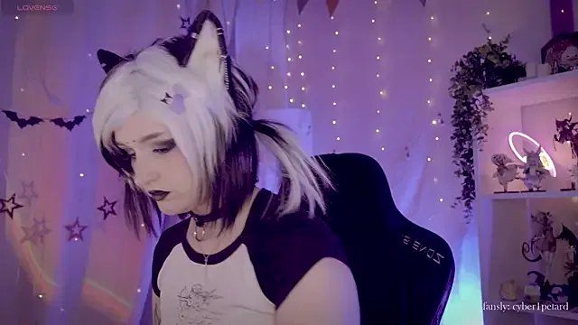 vronnier on StripChat