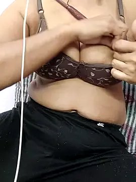 wildsakhi on StripChat
