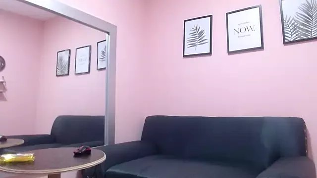 willow_smitt on StripChat