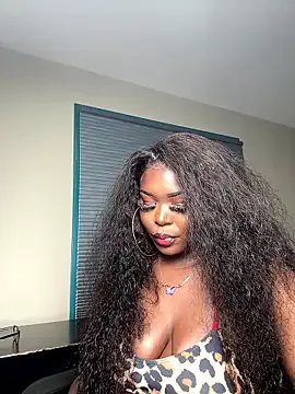 WomanNextdoor1 on StripChat