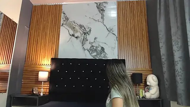 Wonderkloe_ on StripChat