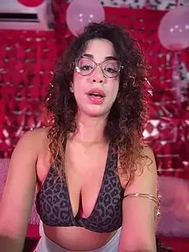 Woo_isDaphne on StripChat