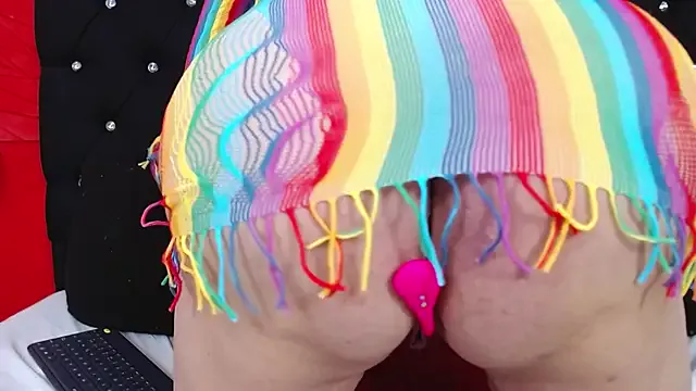 Freechat xandrinakarzon on StripChat