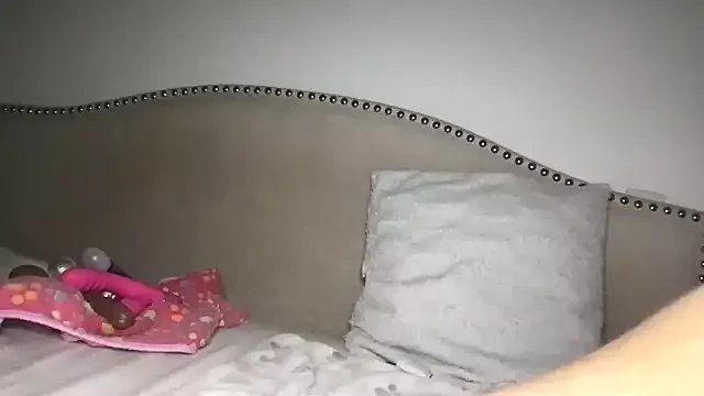 xoxcatt on StripChat