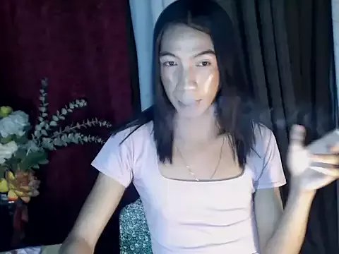 xyourdreamtrans on StripChat