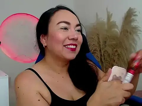 Yadis_hot on StripChat