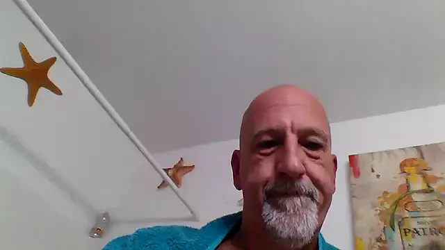 Offline Yankeedave420 on StripChat