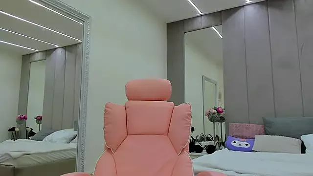 Freechat Yanna_miana on StripChat