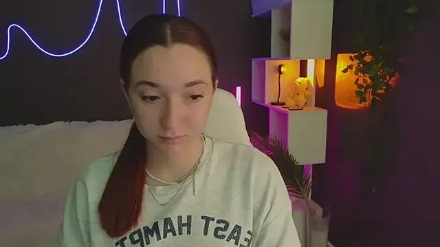 YasmineWest on StripChat