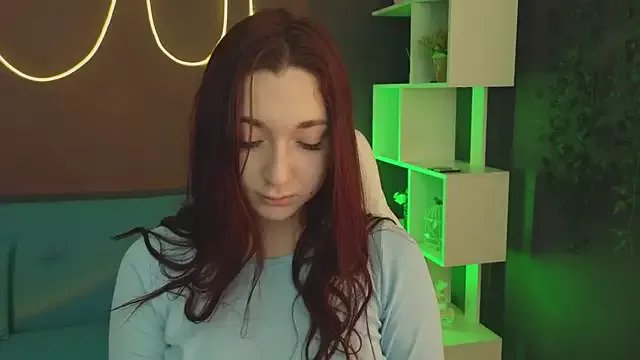 YasmineWest on StripChat