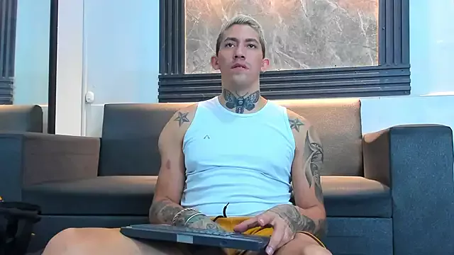 Offline yeckodream on StripChat