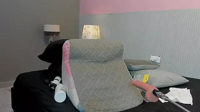 yeikafoxy on StripChat