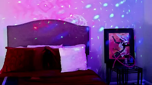 Offline yiauana on StripChat