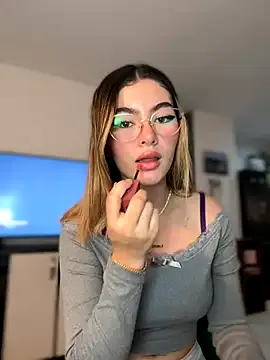 Offline Your_Honeey on StripChat