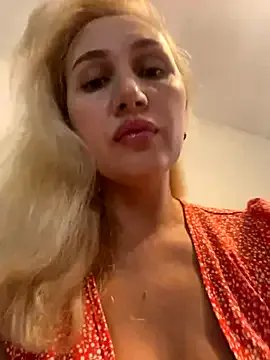 YourBlondee on StripChat