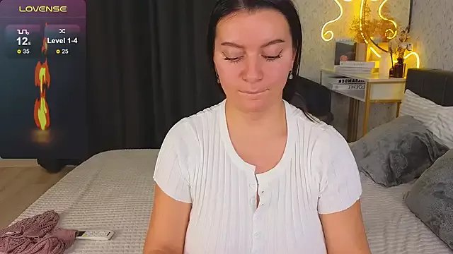 YourSweetDream_ on StripChat