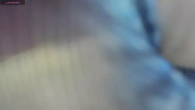 Yuli_16 on StripChat