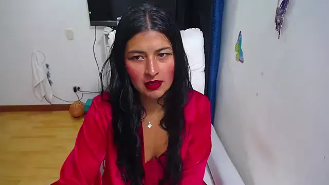 Offline Yunhot_ on StripChat