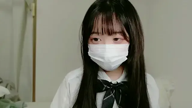 Offline YUNOcha_oO on StripChat