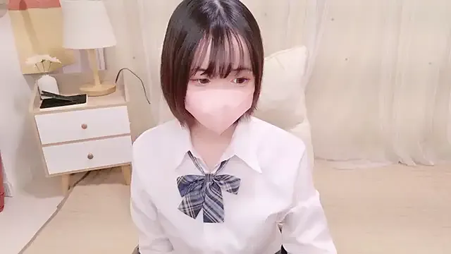 Offline YUNOcha_oO on StripChat