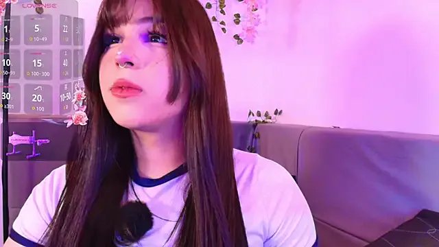 Yuri_Stars on StripChat