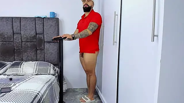 Zack_Froone on StripChat