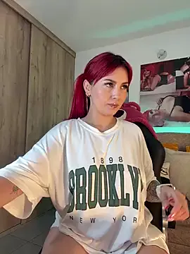 Offline zafiro_mo0n on StripChat