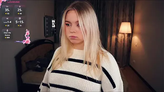 ZaraCreedon on StripChat 