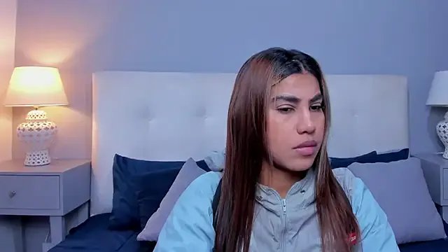 ZarahFoxx on StripChat