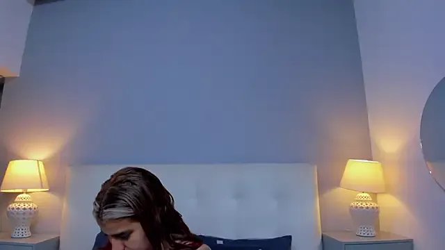 ZarahFoxx on StripChat