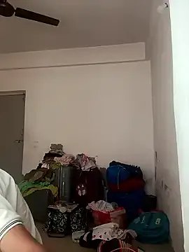 Zoya-Baby1 — Open pussy